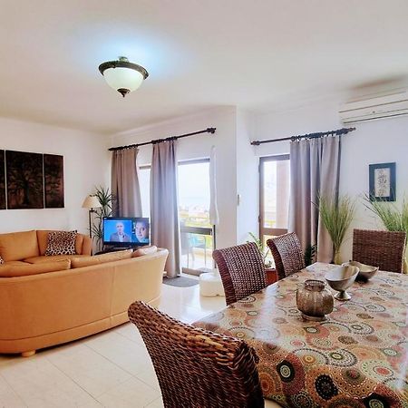 Apartmento Praia Da Dona Ana Lagos Kültér fotó