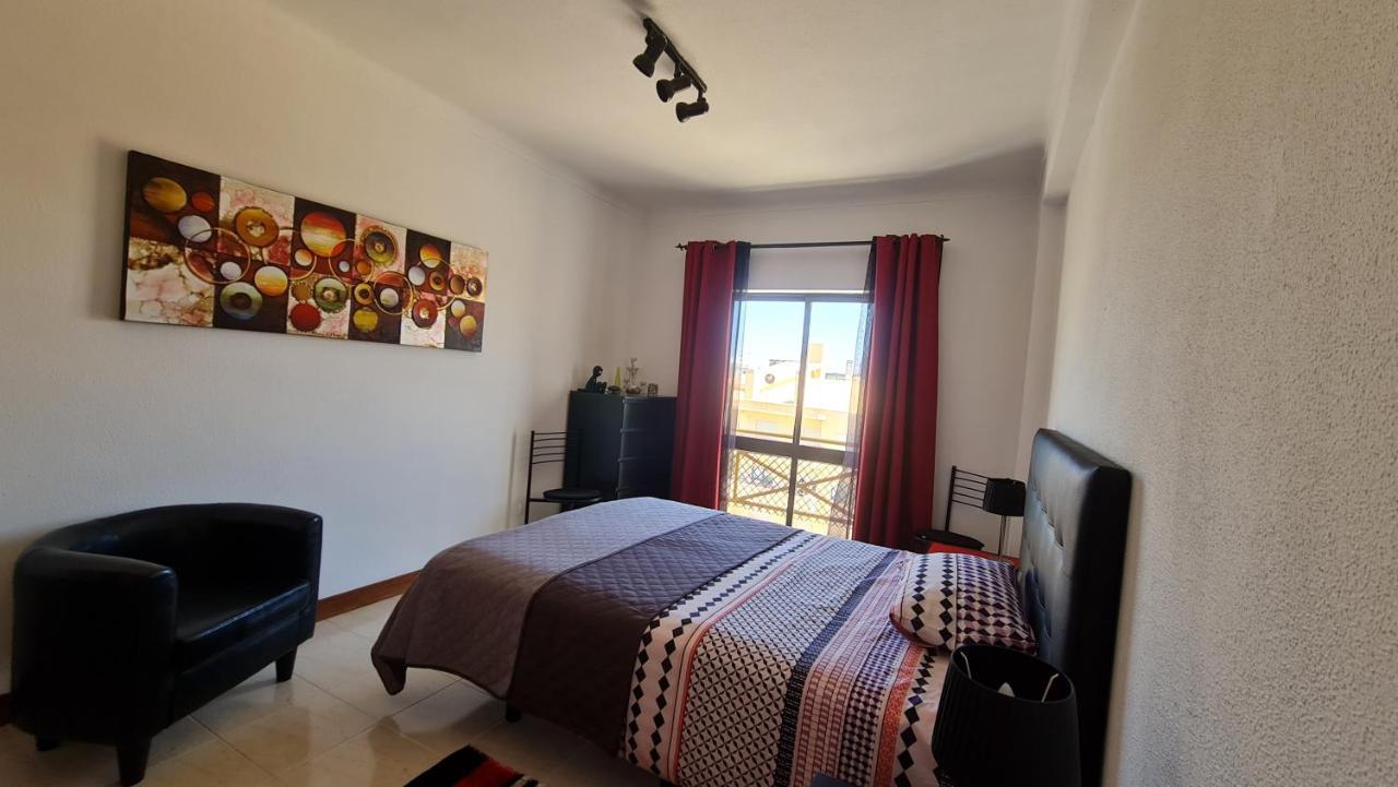Apartmento Praia Da Dona Ana Lagos Kültér fotó