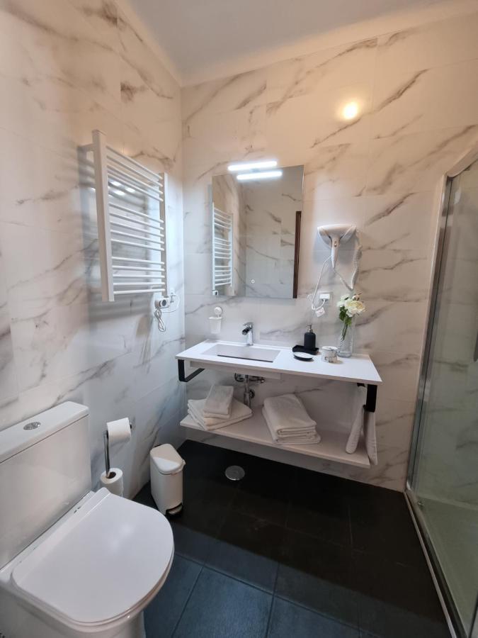Apartmento Praia Da Dona Ana Lagos Kültér fotó
