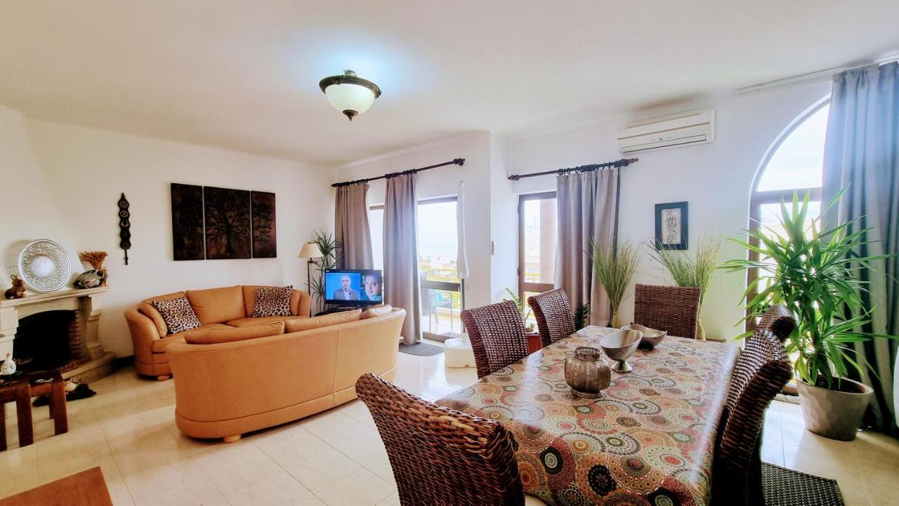 Apartmento Praia Da Dona Ana Lagos Kültér fotó